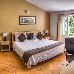 https://casa-mi-tesoro.tulum-hotels.net